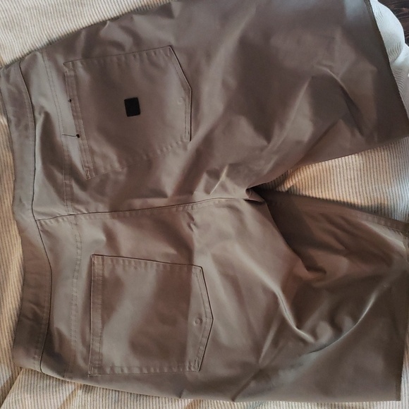 Krew Kr3w chiller shorts - Picture 2 of 5